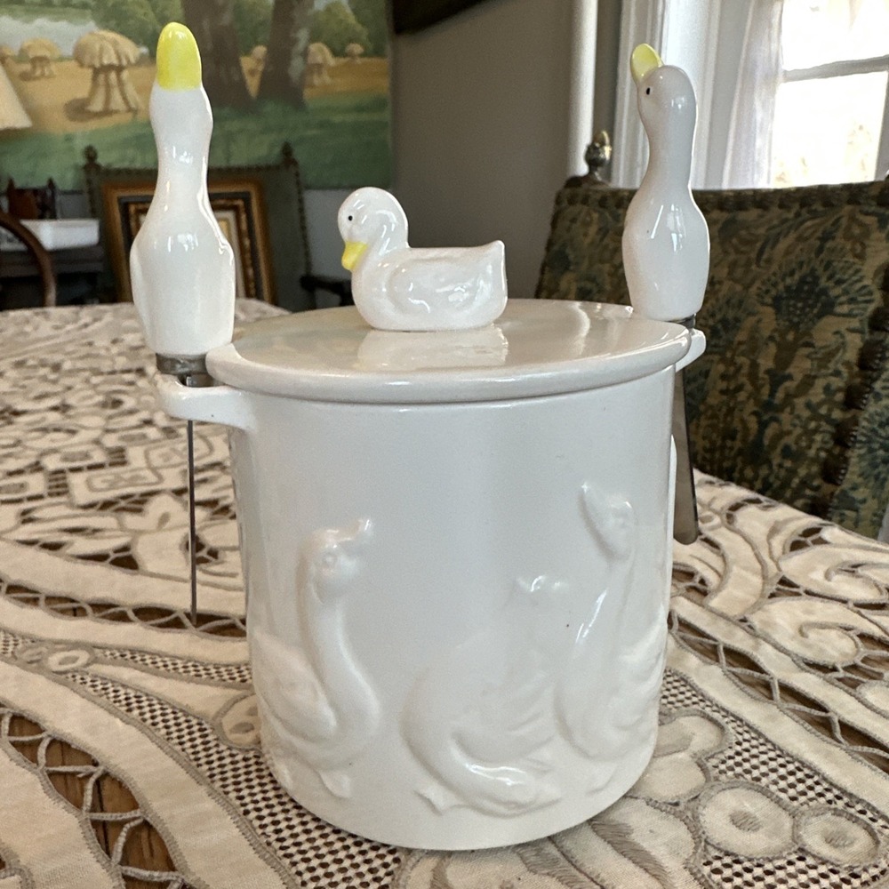 Vintage 1980's Shafford  Duck Canister Jar With Lid And Spreaders MINT